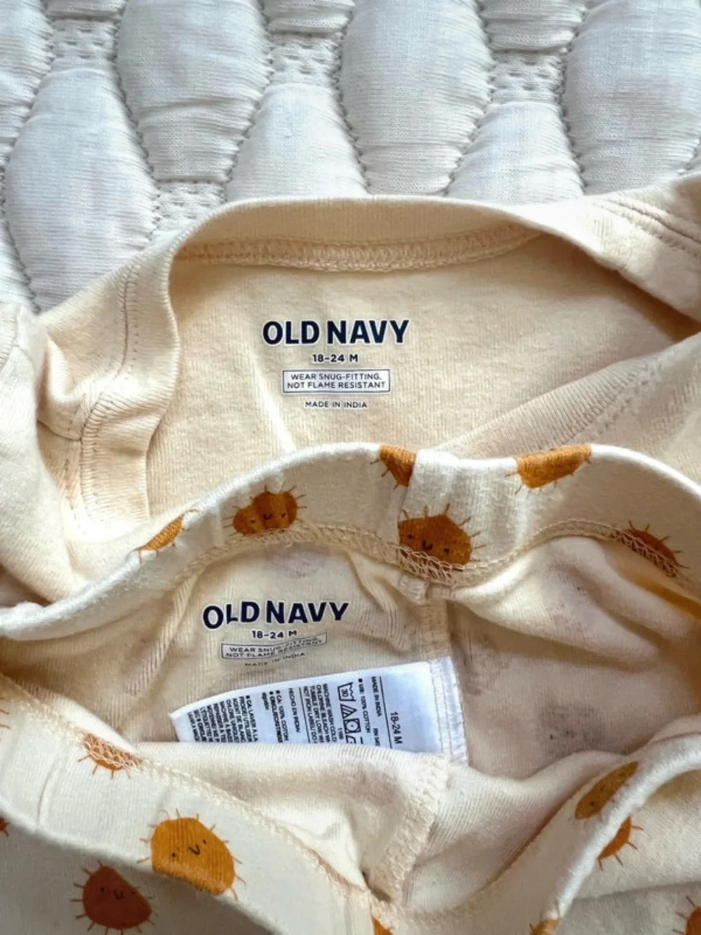 🍄3/$15 Old Navy Sunshine Pajama Set 18-24M